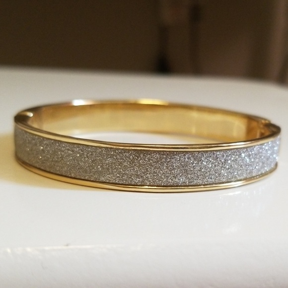 Charming Charlie Jewelry - SALE 😍 4/$15 Pearl/Glitter gold hinge bracelet